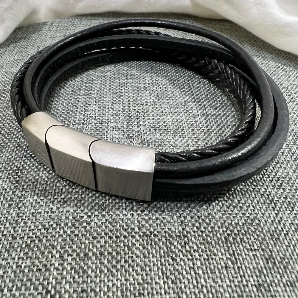 Men's Stainless Steel & Black Leather Bracelet With Stainless Steel Secu…☑️